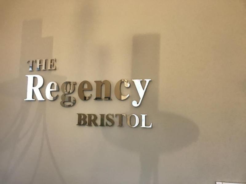 Oyo The Regency, Clifton Bristol Exterior foto